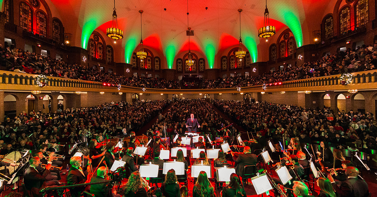 Christmas in Chicago Concert view from the platform